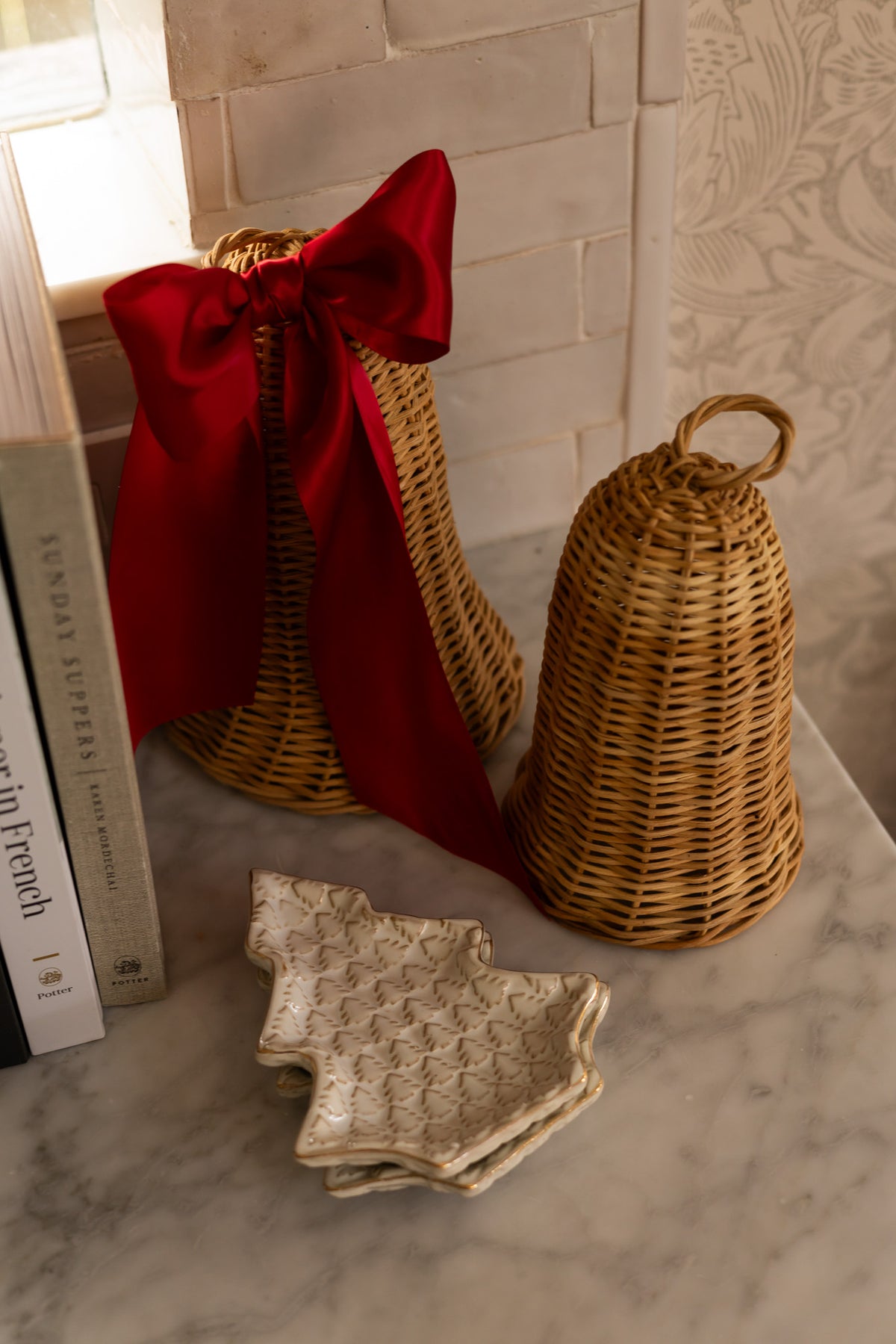 Neutral Christmas Tree Dessert Plates