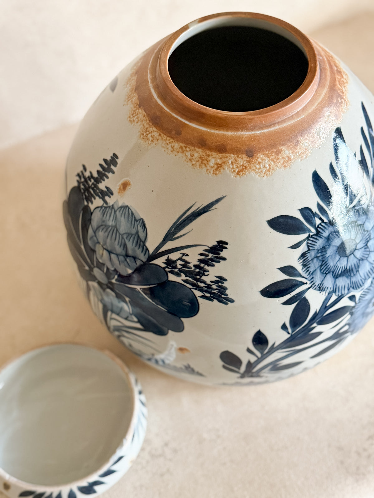 Aged Blue &amp; White Floral Ginger Jar