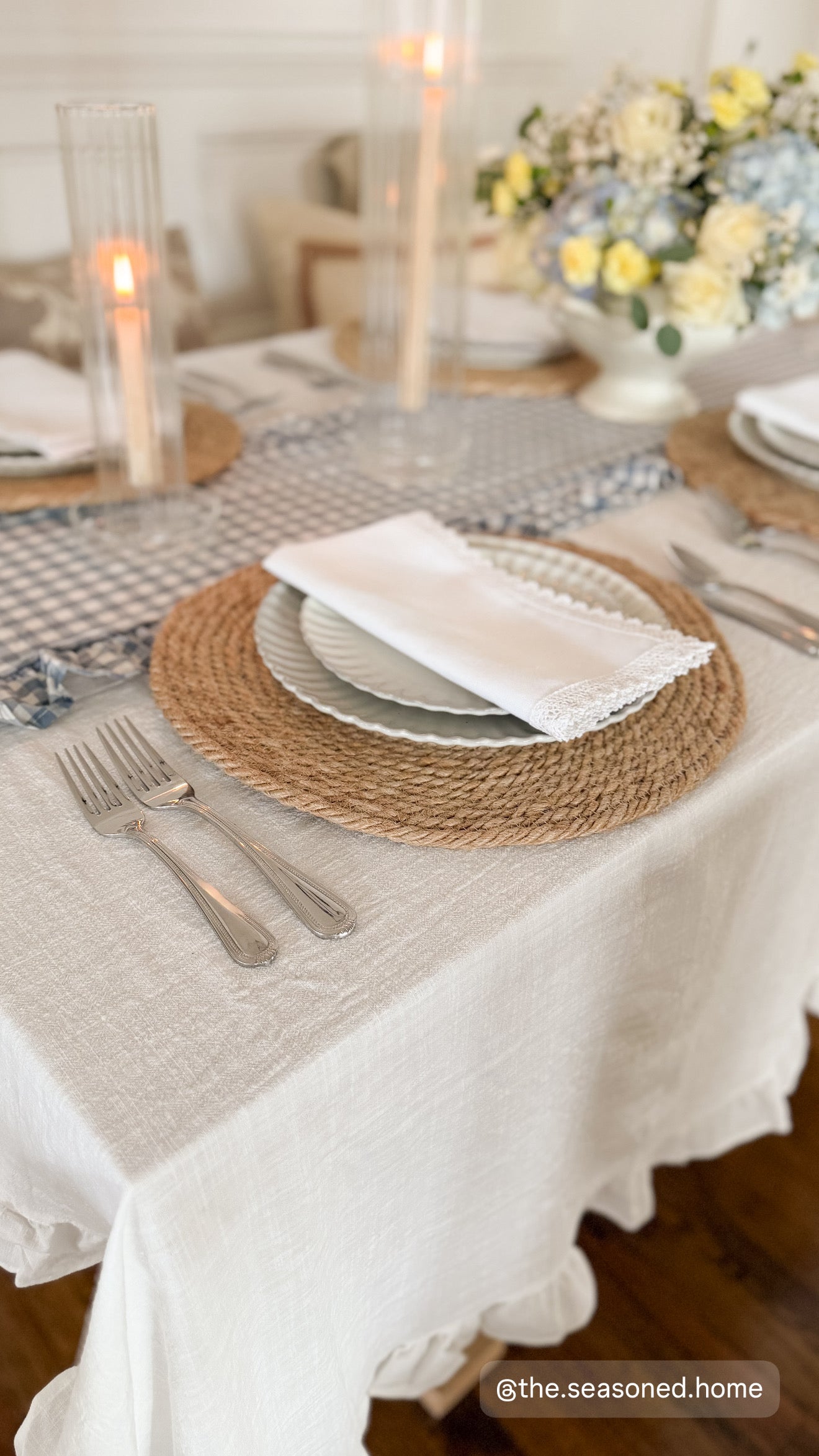 White Ruffle Linen Tablecloth – Cottage Home