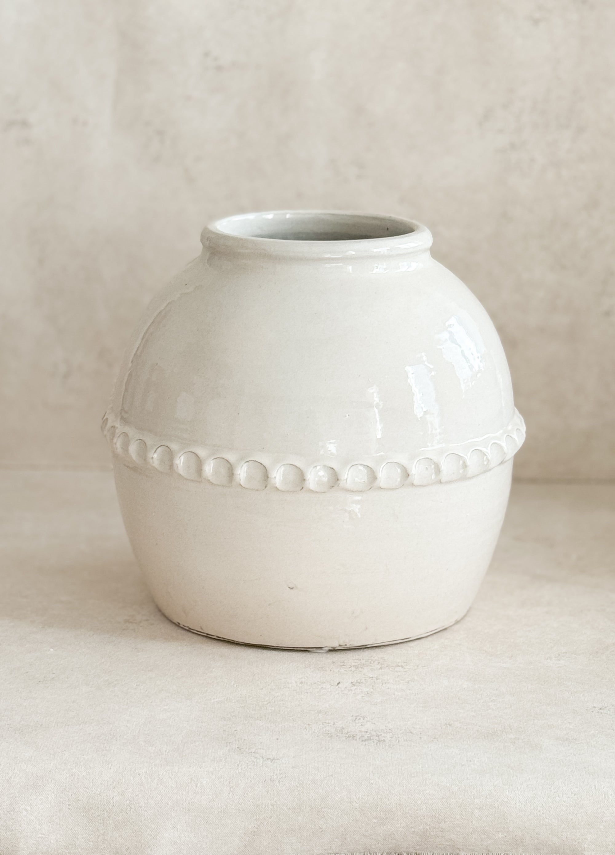 White Rounded Scalloped Vase